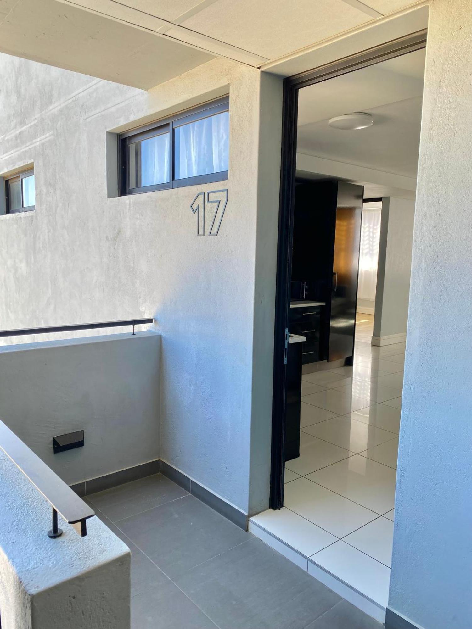 C&J City Centre Airbnb Apartment Windhoek Exterior foto